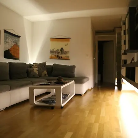 Apartment Bright Central Riverside